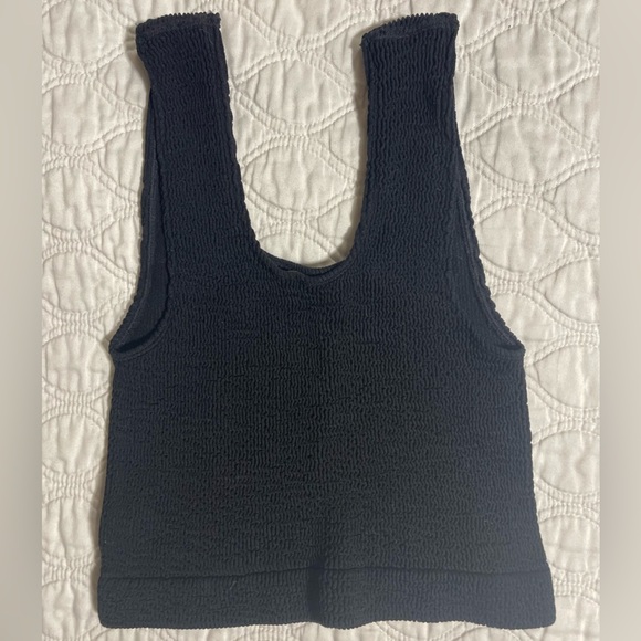 #192- FREE PEOPLE MOUVMENT- black textured crop top - Picture 1 of 2